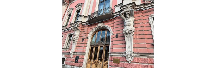 Экскурсия по трем коммунальным квартирам (2025-10-17)