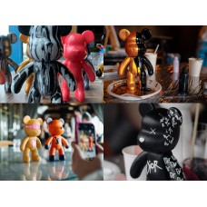 Роспись мишки Bearbricks в технике флюидарт в ресторане Be Italian Bistro (2025-11-06)