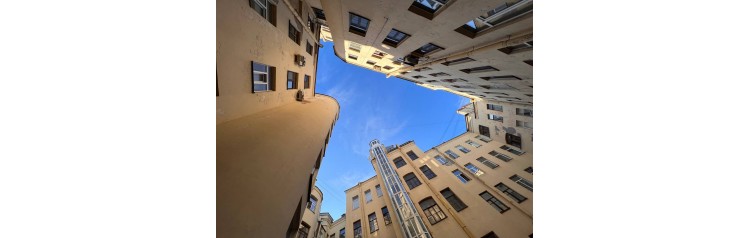 Дворы и парадные с посещением коммунальной квартиры (2026-02-24)