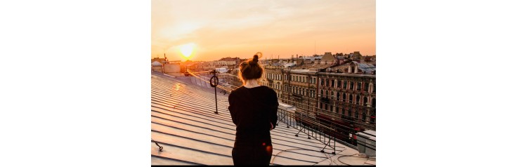 Питер романтиков дворы парадные и закат на крыше (2026-07-29) Питер романтиков дворы парадные и закат на крыше (2026-07-29)