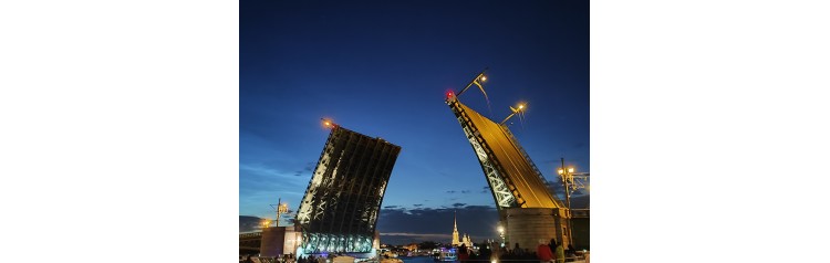 Огни залива и разводные мосты в сопровождении живой музыки  теплый салон (2026-04-19)